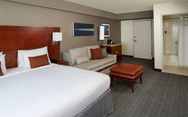 Courtyard by Marriott Los Angeles LAX/Century Boulevard