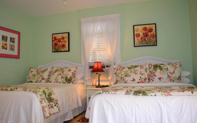 Speakeasy Inn – Adults Only