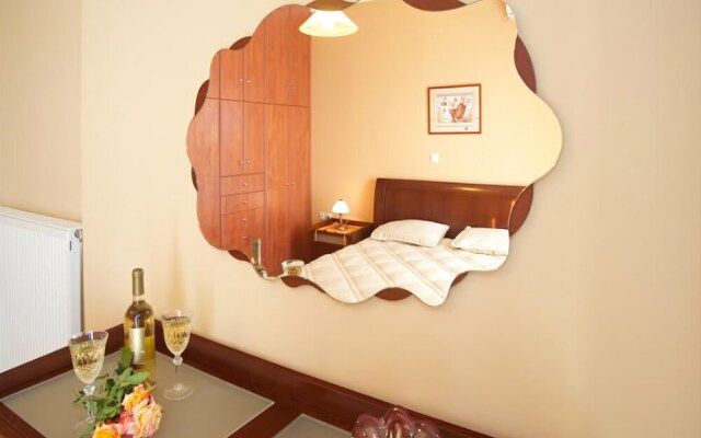 Eleftheria Apartments