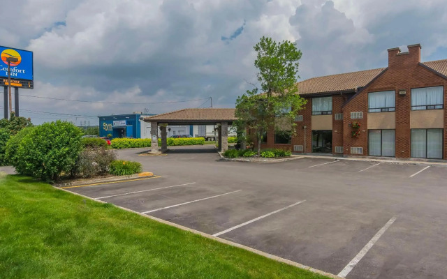 Comfort Inn Levis