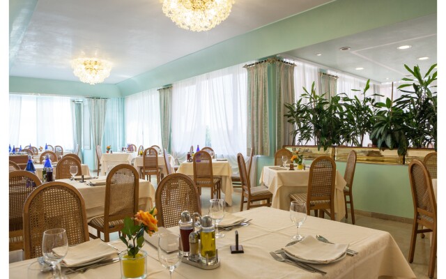Hotel Bristol