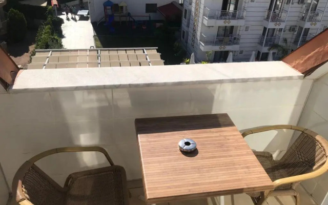 Un Side Apart Hotel