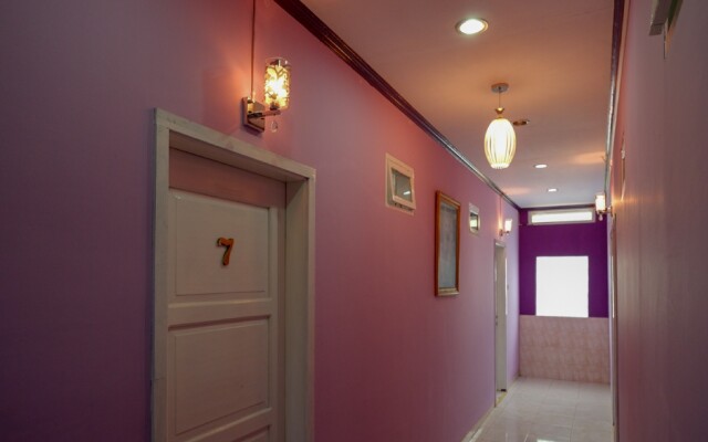 RedDoorz @ Hotel Aulia Majene