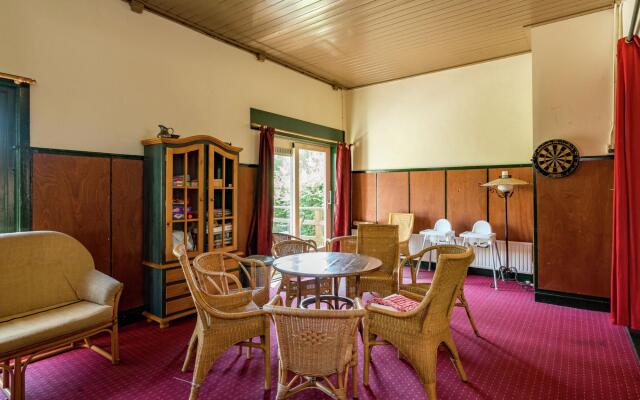 Quaint Holiday Home in Friesland by the Lake