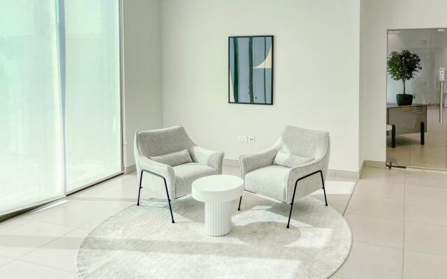 Downtown Views 1 - 1608- DT