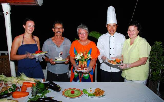 Huong Hai Junks Halong
