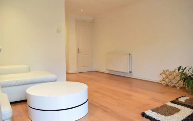 Bright and Spacious 2 Bed House
