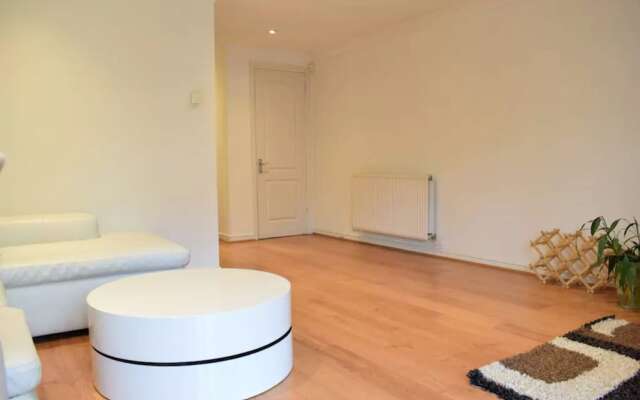 Bright and Spacious 2 Bed House