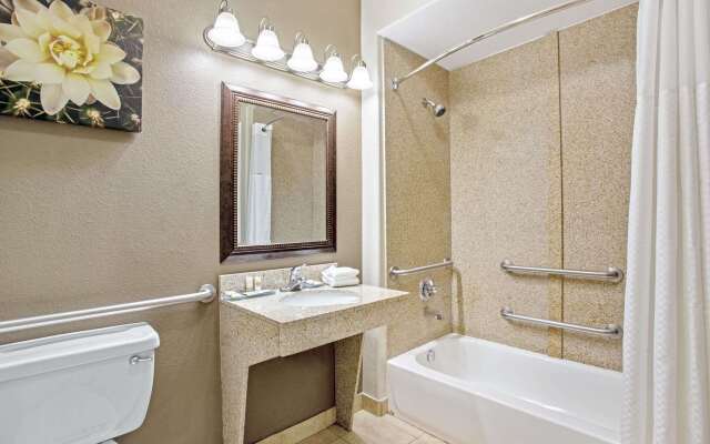 La Quinta Inn & Suites by Wyndham Fairfield TX