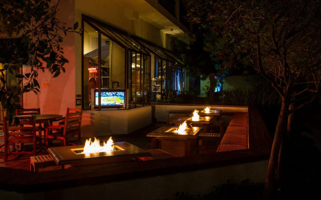 Portola Hotel & Spa at Monterey Bay