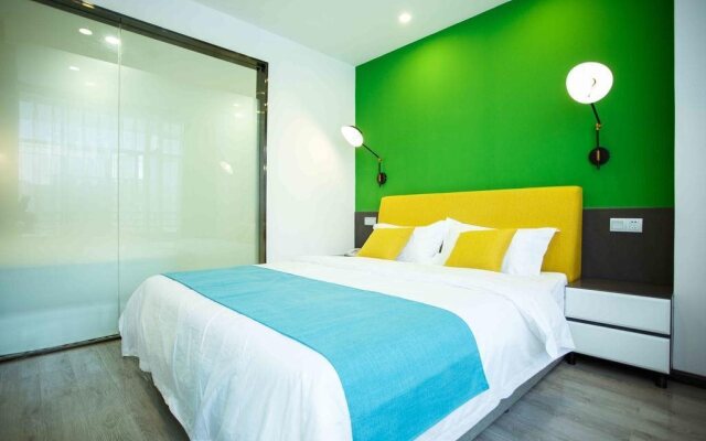 Yoghourt Hotel