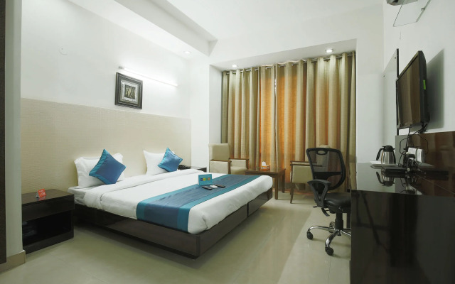 FabHotel Exotica Noida Expressway