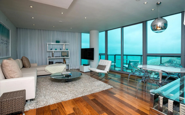 Luxurious Private Residences at The Setai by LRMB