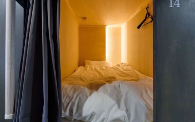 withB Hostel Suitengumae