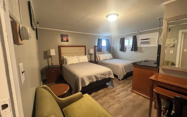 Maine Woods Inn at Vacationland Inns