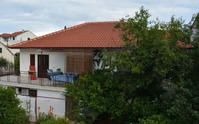 Lenka - Great Location & Free Parking - A1