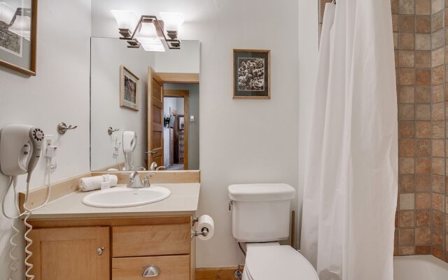 Cabin in the Pines 4