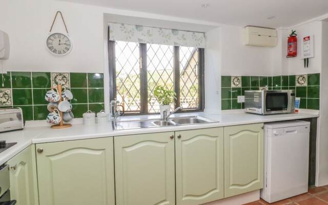 Barn Court Cottage