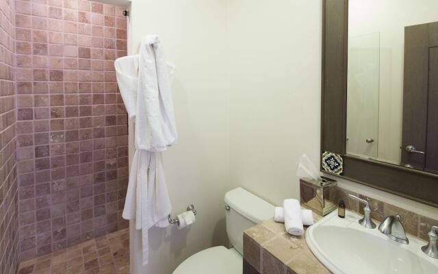 Puerta Cortes Residences: Las Colinas
