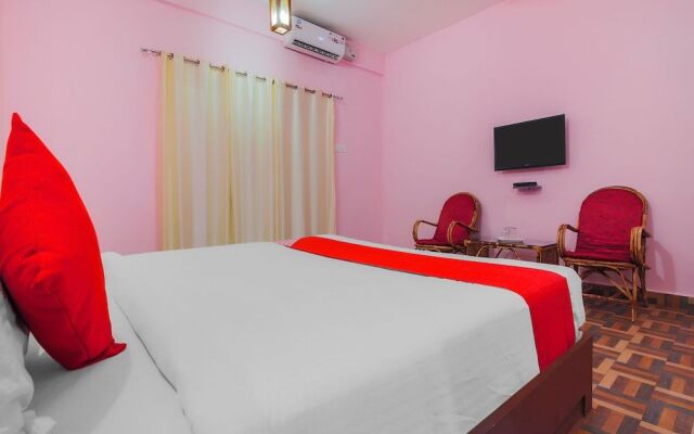 OYO 15449 Hotel Padma