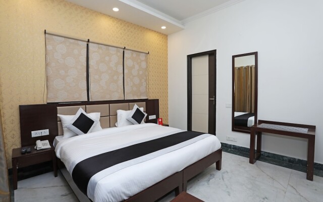 OYO 11044 Hotel Tulip Suites