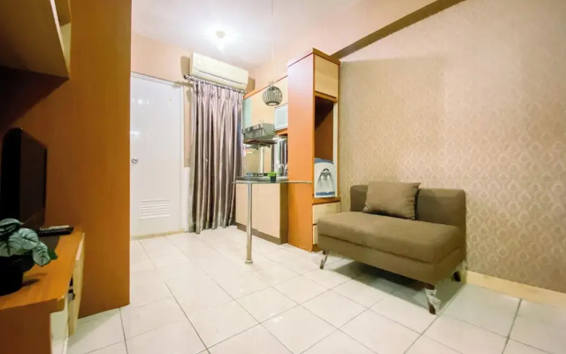 Pool View Apartment Green Pramuka