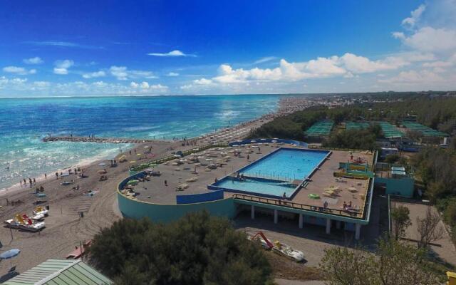 Happy Camp Rosapineta Camping Village