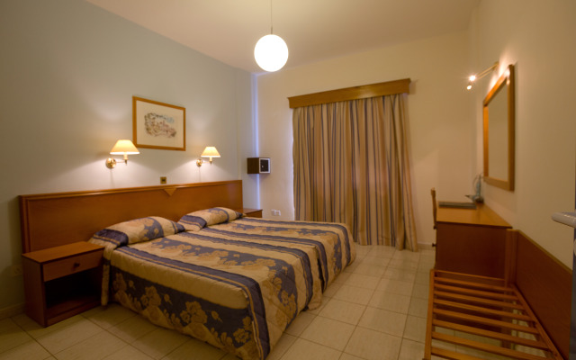 Kefalos - Damon Hotel Apartments