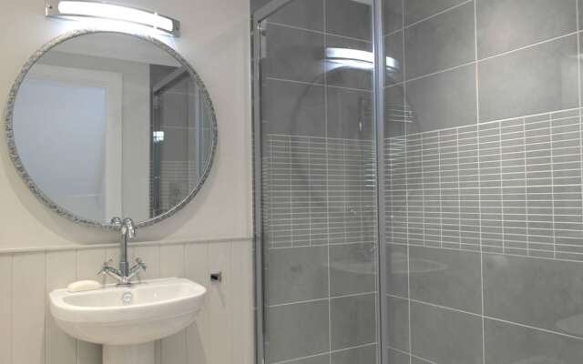 Westhampnett House , Chichester 492113
