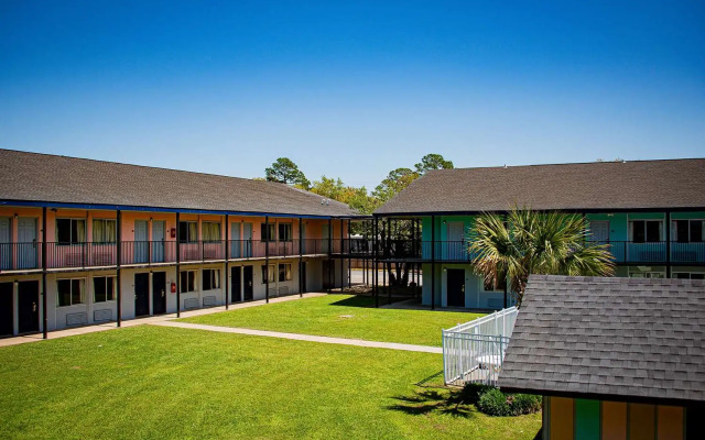 Biloxi Beach Hotel