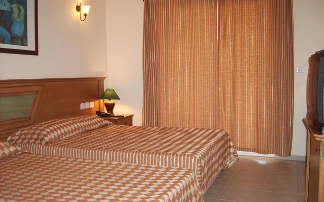 Tiana Beach Resort - All Inclusive