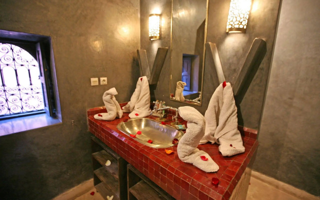 Riad Fabiola et Spa By La Siredrah