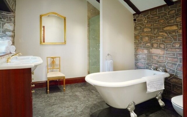 Redhill House Boutique Hotel Bristol Airport