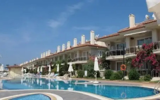 Sunset Beach Club Aqua 37