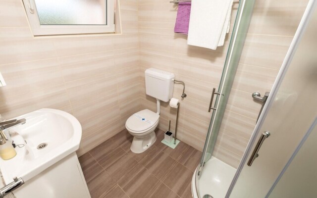 Stunning Home in Rab With Wifi and 3 Bedrooms