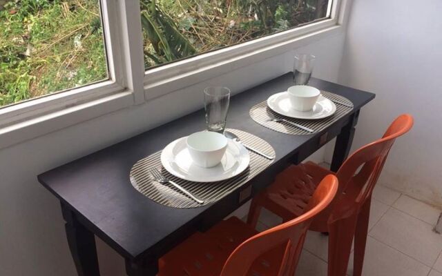 Zone Vill Studio Condo Burnham
