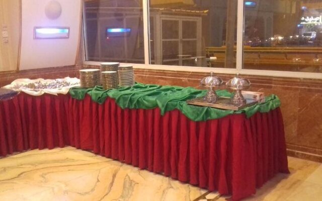 Al Mahmal Palestin Hotel
