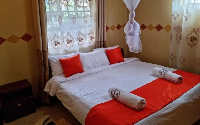 Lux Suites Weavers Haven Guest House