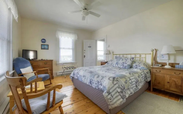 Bayview Pines Country Inn Apartments