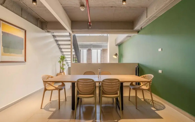W Contemporary Loft w AC in Trendy Laureles