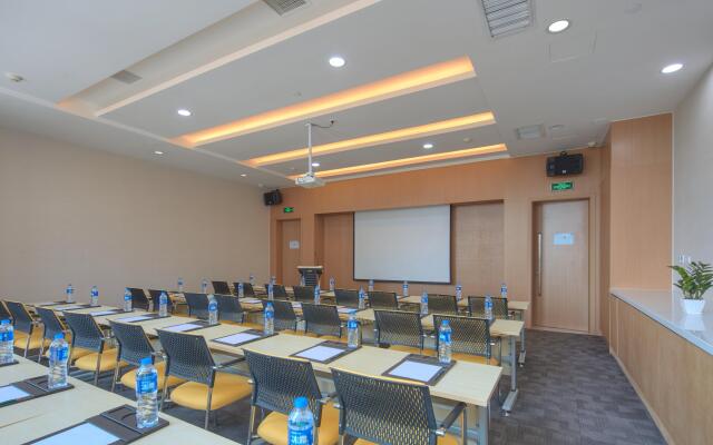 Holiday Inn Express Luoyang Yichuan by IHG