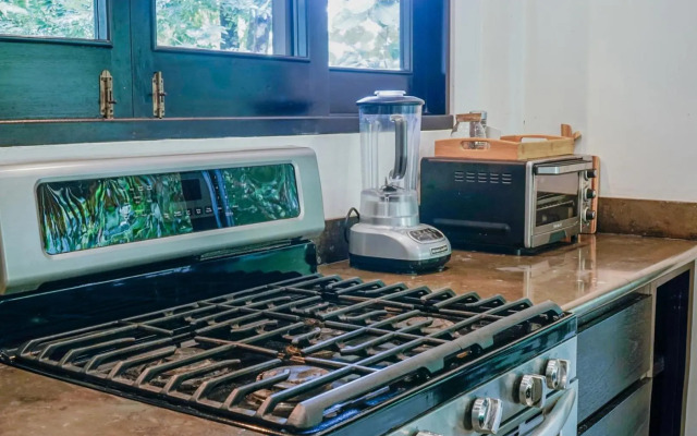 Makara Toucan Suite / 2nd Floor