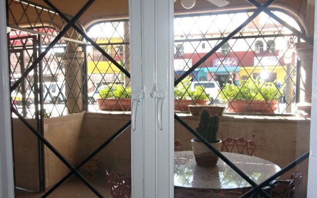 Casita Montana Hotel and Suites