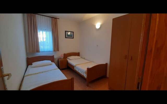 Apartment 6, First Floor