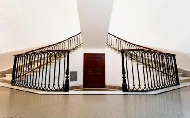 We Love Roma Guest House