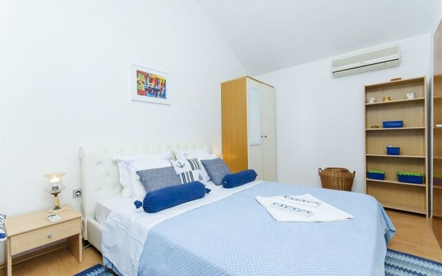 House Miroslav