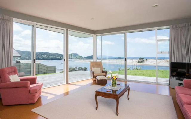 Roberts Retreat - Mangawhai Holiday Home – Balcony – Mangawhai Heads