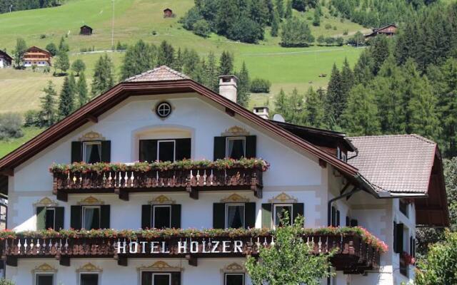 Hotel Holzer