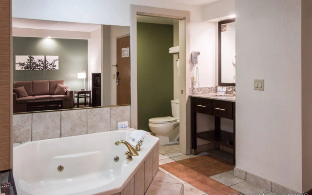 Sleep Inn & Suites Buffalo Airport