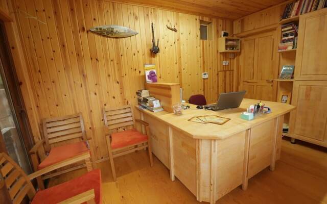 Leontopolis Apart Hotel